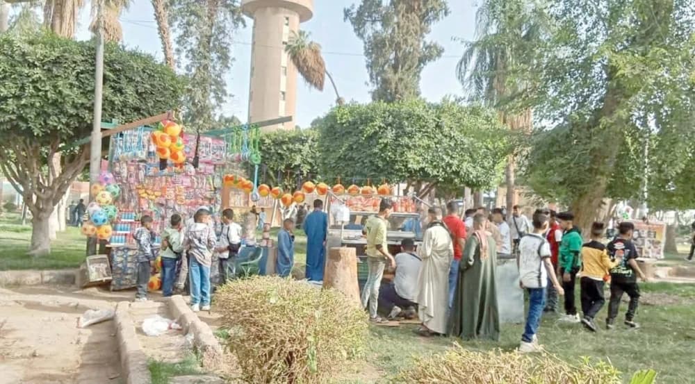 إقبال كثيف على الحدائق والمتنزهات في ثاني أيام عيد الفطر