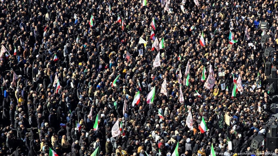 مصير إيران بعد مقتل خامنئي: هل يتحكم الحرس الثوري؟