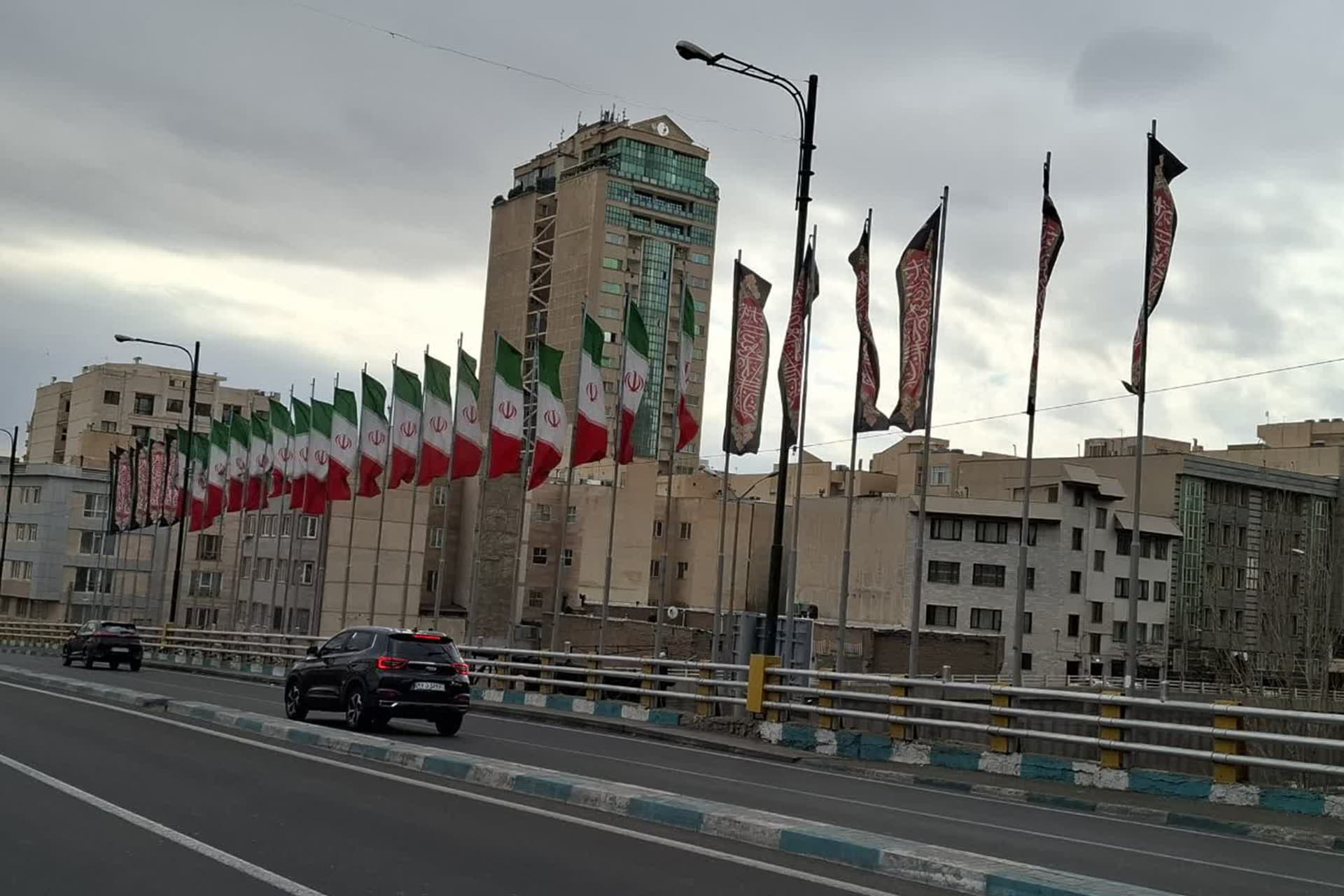 الشعب الإيراني يتحد في مواجهة العدوان الأمريكي الصهيوني