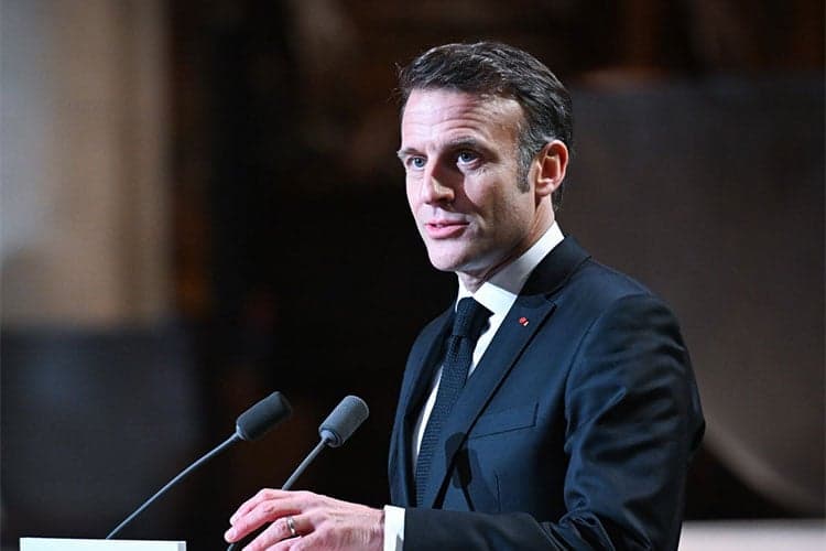 المحلل ربيج: زيارة وزير الداخلية الفرنسي لن تطوي الصفحة