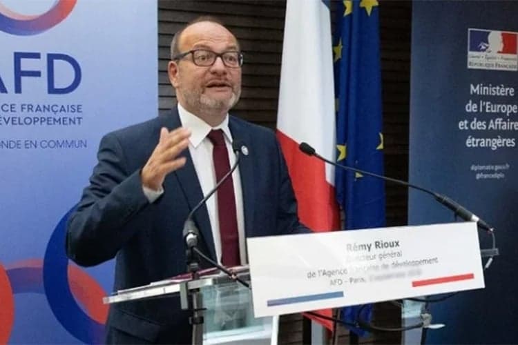 مدير وكالة التنمية الفرنسية يستفز الجزائر من الرباط